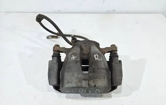 Toyota Prius+ (ZVW40) Front brake caliper ADVICS 4773047060