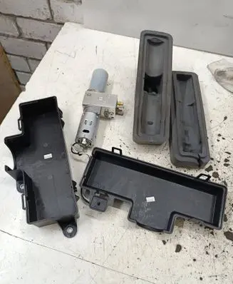 Opel Insignia A Tailgate hydraulic pump motor 1090096 3K1232