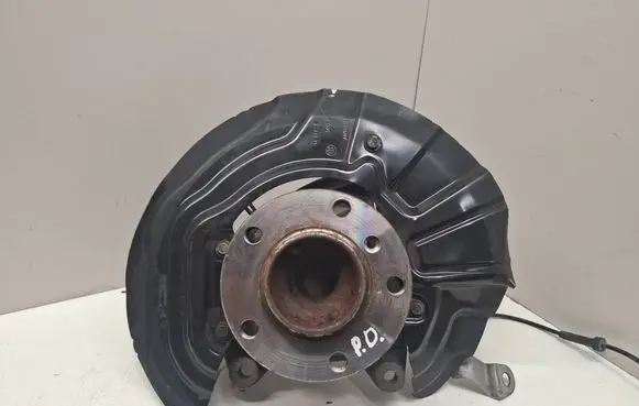 BMW X3 F25 Front wheel hub 6855954