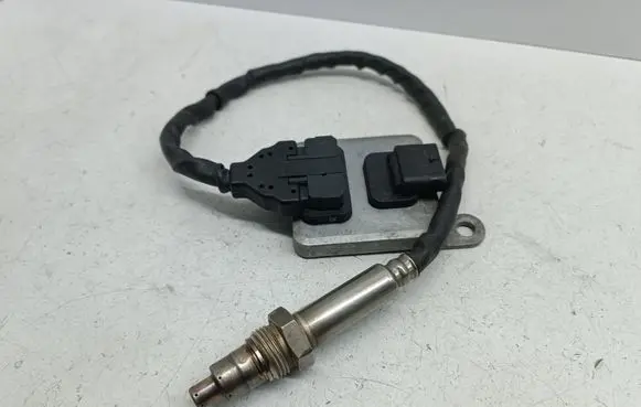 Mercedes-Benz Sprinter W906 Lambda probe sensor A0009058411 0009058411 2205070063