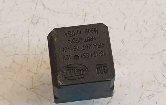 Opel Astra H Other relay 13171831