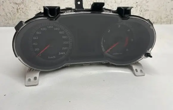 Citroen C-Crosser Speedometer (instrument cluster) 8100A485 528050H