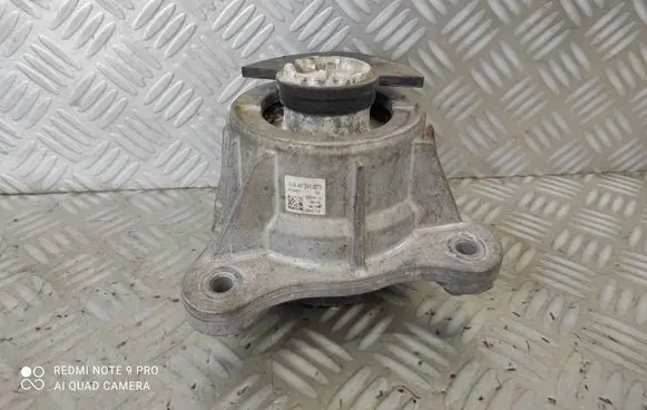 Engine mount bracket