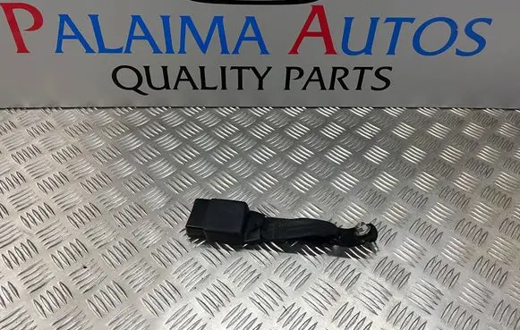 Nissan Juke I F15 Rear seatbelt 6184808