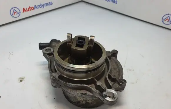 BMW 5 E60 E61 Vacuum pump 7791232 11667791232