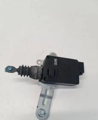Hyundai Santa Fe Fuel tank opening switch 