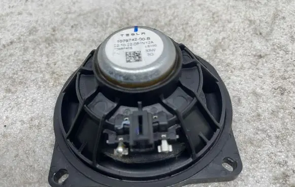 Tesla Model 3 Panel speaker 107974200B 22102208W12A 10984405