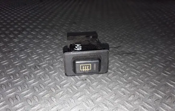Mitsubishi Pajero Windscreen/window heater switch