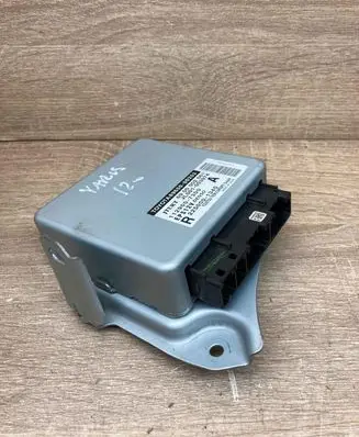 Toyota Yaris Power steering control unit/module 896500D253 1129007300