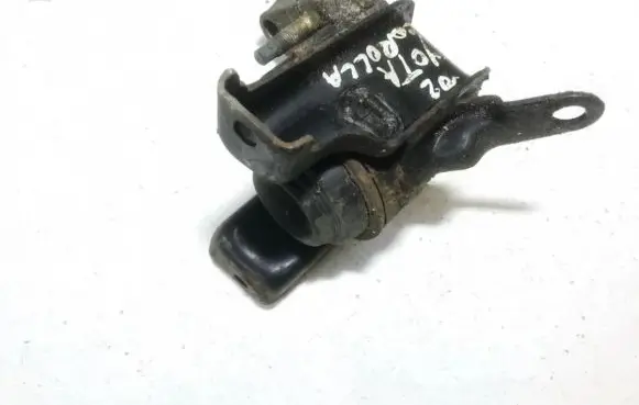 Toyota Corolla E120 E130 Engine mount bracket