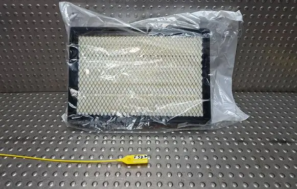 Dodge RAM 2500 DS Air filter 68441763AA