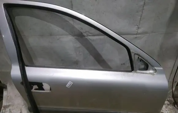 Volvo V70 Front door PILKOS