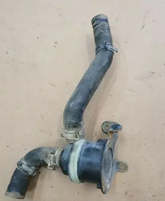 Volkswagen Amarok Water pump 059121012B