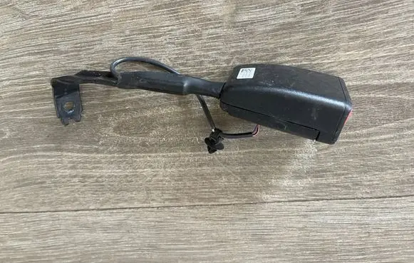 Volvo XC40 Front seatbelt buckle 31462805