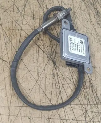 Mercedes-Benz C W205 Lambda probe sensor A0009058511