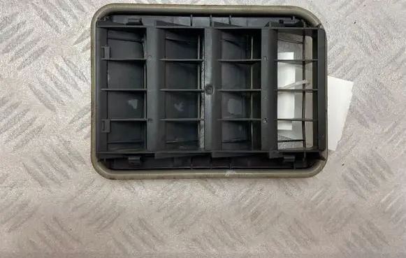 BMW 2 F46 Trunk grilles 9201647