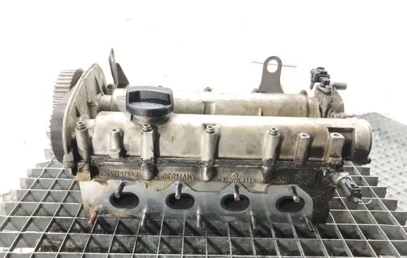 Volkswagen Golf IV Engine head AXP
