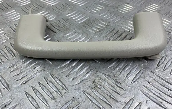 Mitsubishi Outlander Front interior roof grab handle