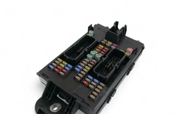 Volvo S90, V90 Fuse module 31682732