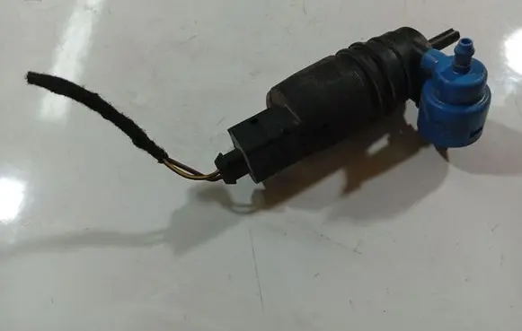 Mercedes-Benz B W245 Windscreen/windshield washer pump