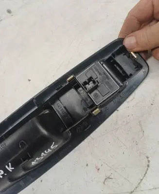 Volkswagen Polo IV 9N3 Electric window control switch 6Q1867171