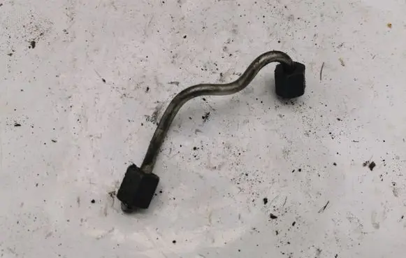 BMW X3 E83 Fuel injector supply line/pipe NOCODE