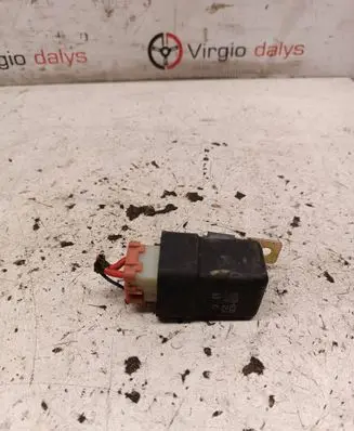Hyundai Tucson JM Indicator relay E466330330 C12V25A