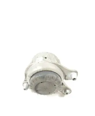 Mercedes-Benz C AMG W205 Engine mount bracket A2052407600