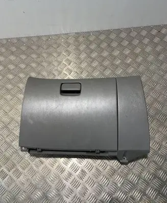 Subaru Forester SG Glove box