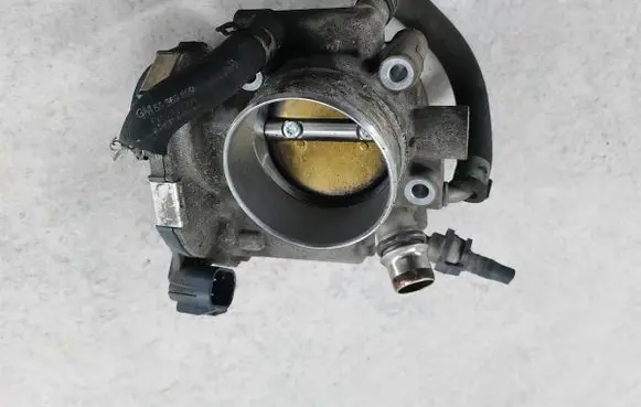 Opel Astra J Throttle body valve 55561495