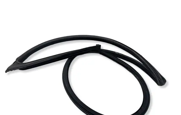 Maserati Levante Front door rubber seal 