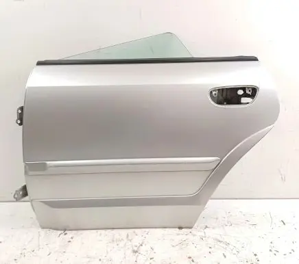 Subaru Outback Rear door