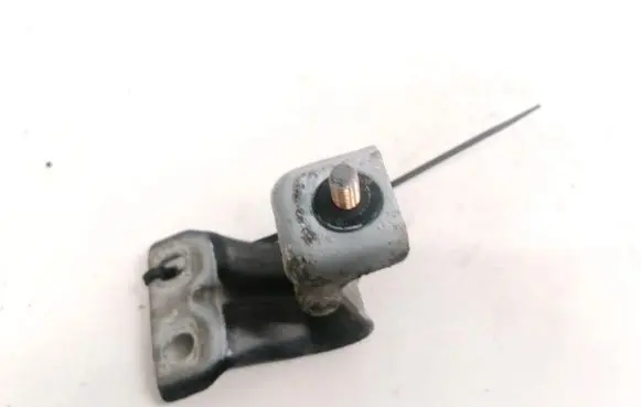 Audi A4 S4 B5 8D Tailgate/trunk/boot hinge 8D9827299