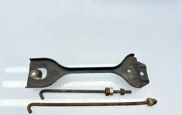 Subaru Outback Battery bracket 