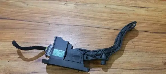 Seat Ibiza III (6L) Accelerator throttle pedal 0280752219 6q2721503c