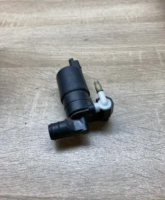 Renault Megane I Windscreen/windshield washer pump 021168 720299