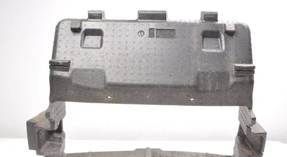 Ford Explorer Intercooler air channel guide R2KB8314