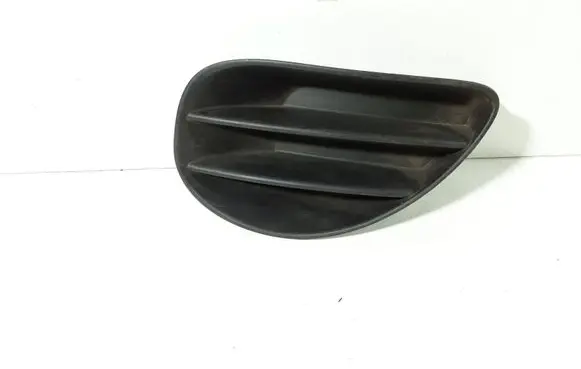 Toyota Yaris Front fog light trim/grill 814820D020