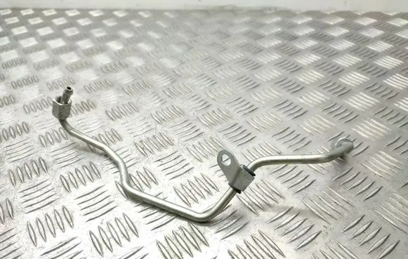 Toyota RAV 4 (XA50) Fuel line pipe