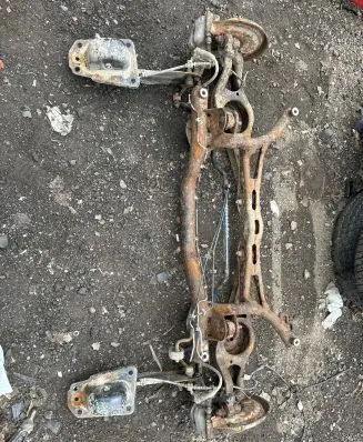 Volkswagen Touran I Rear subframe 