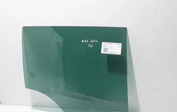 Renault Megane IV Rear door window glass 823007710R
