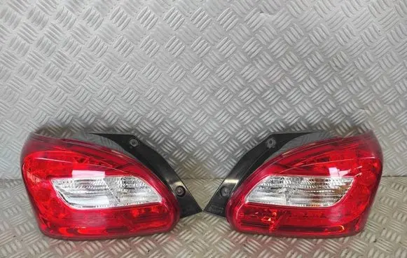 Mitsubishi Space Star Rear/tail lights ADQ062-0000 ADQ051-0000