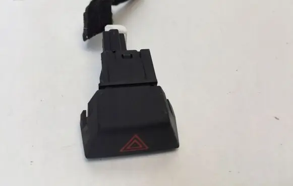 Nissan Juke II F16 Hazard light switch 200312A