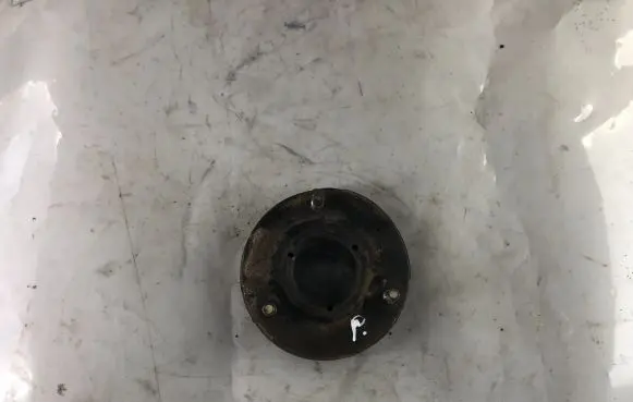 KIA Sorento Coil spring mount 