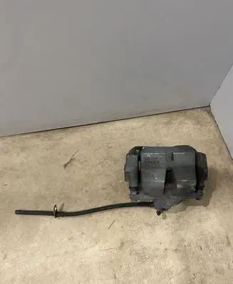 Lexus UX Front brake caliper 6028