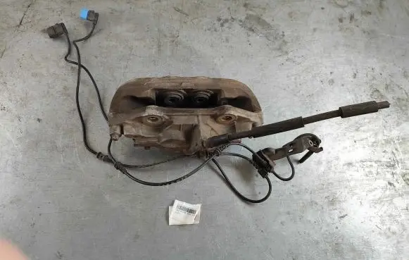 Mercedes-Benz GLC X253 C253 Front brake caliper A0114219398