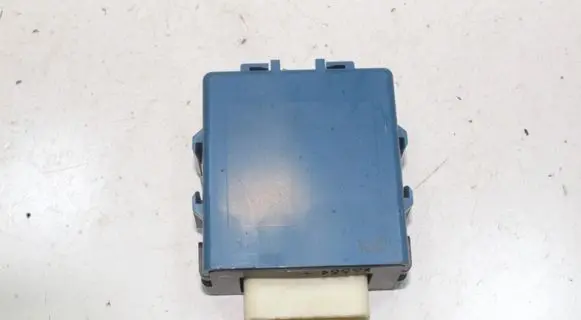 Toyota Prius+ (ZVW40) Door central lock control unit/module 8597047030