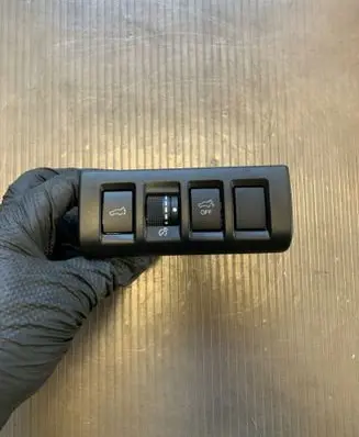 Subaru Outback (BT) Other switches/knobs/shifts 