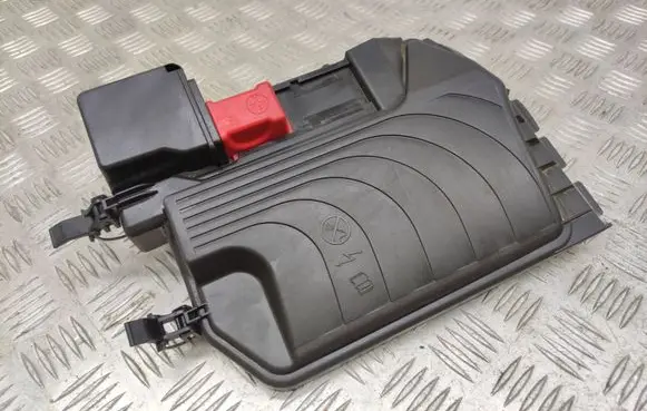 Mercedes-Benz B W246 W242 Fuse box cover A2465400182