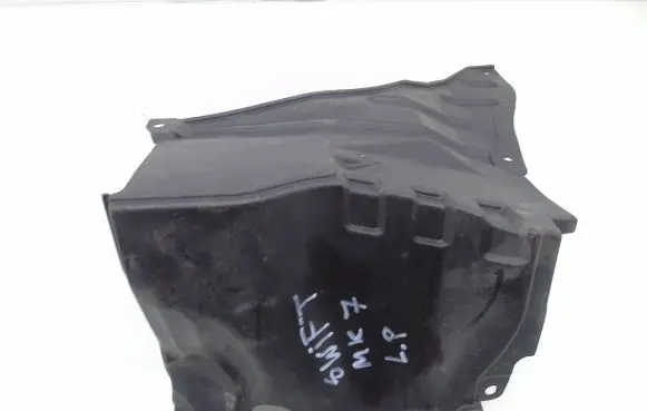 Suzuki Swift II Other engine bay part 72421-68L0